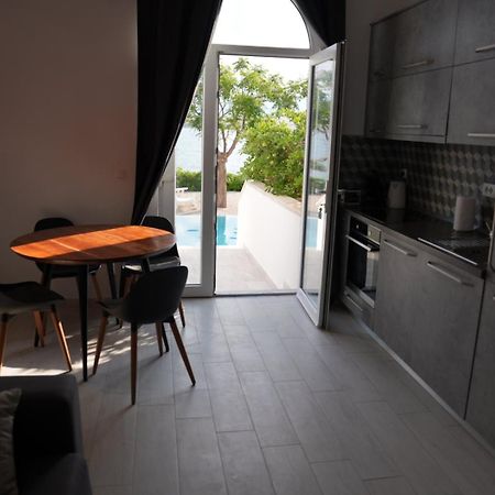 Villa Ivanovic Vir Exteriör bild