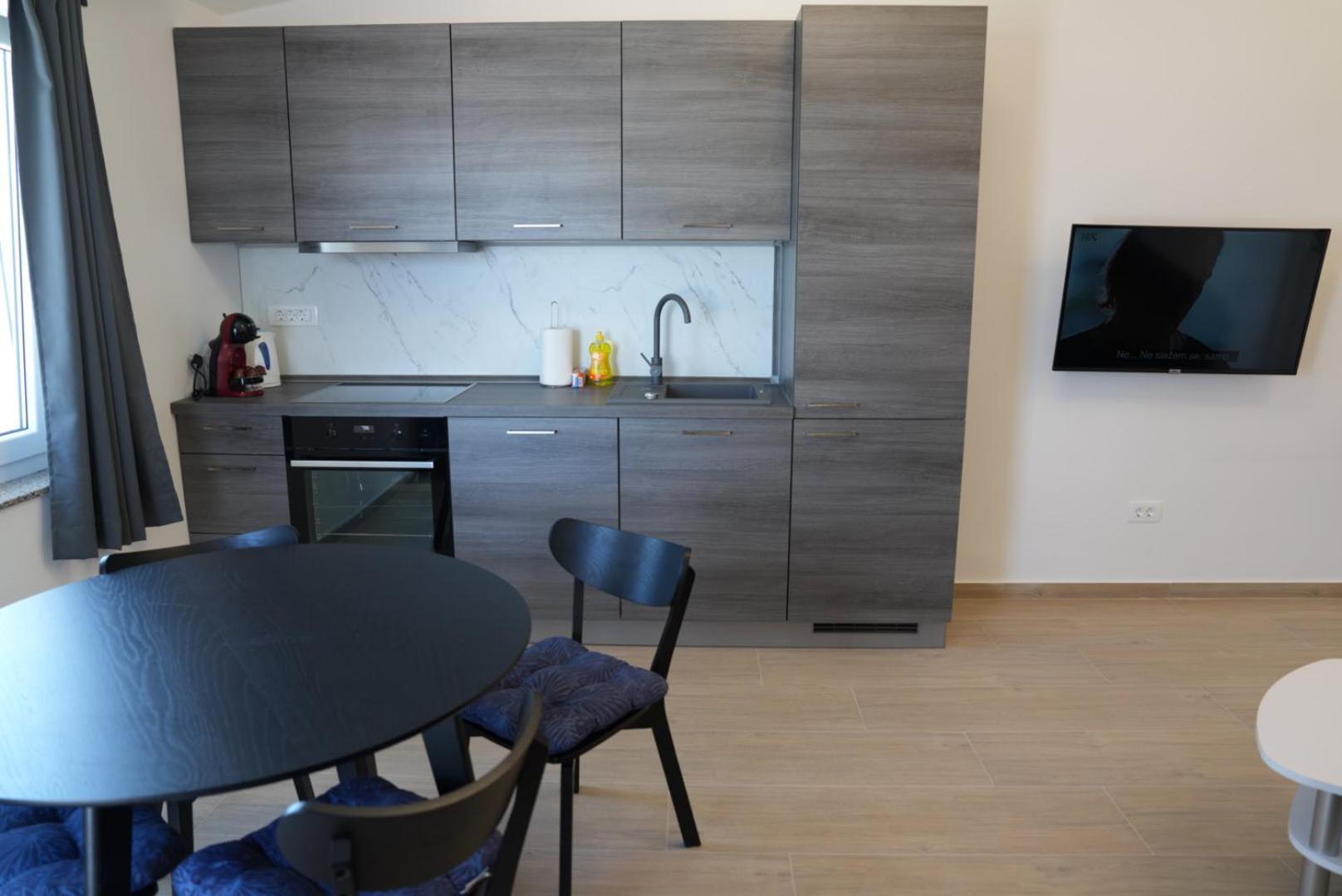 Villa Ivanovic Vir Exteriör bild